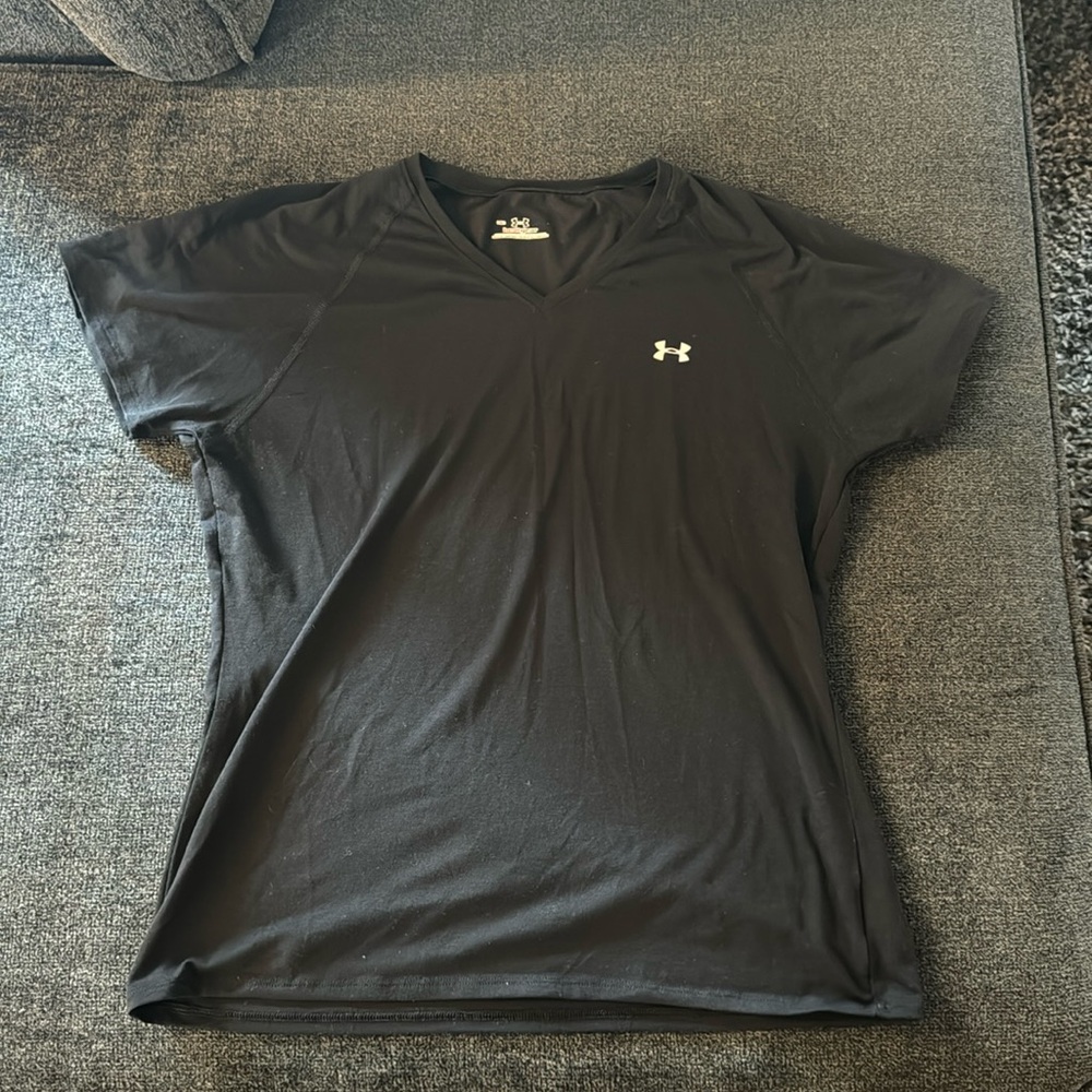 Lightweight under armour vneck t-shirt.